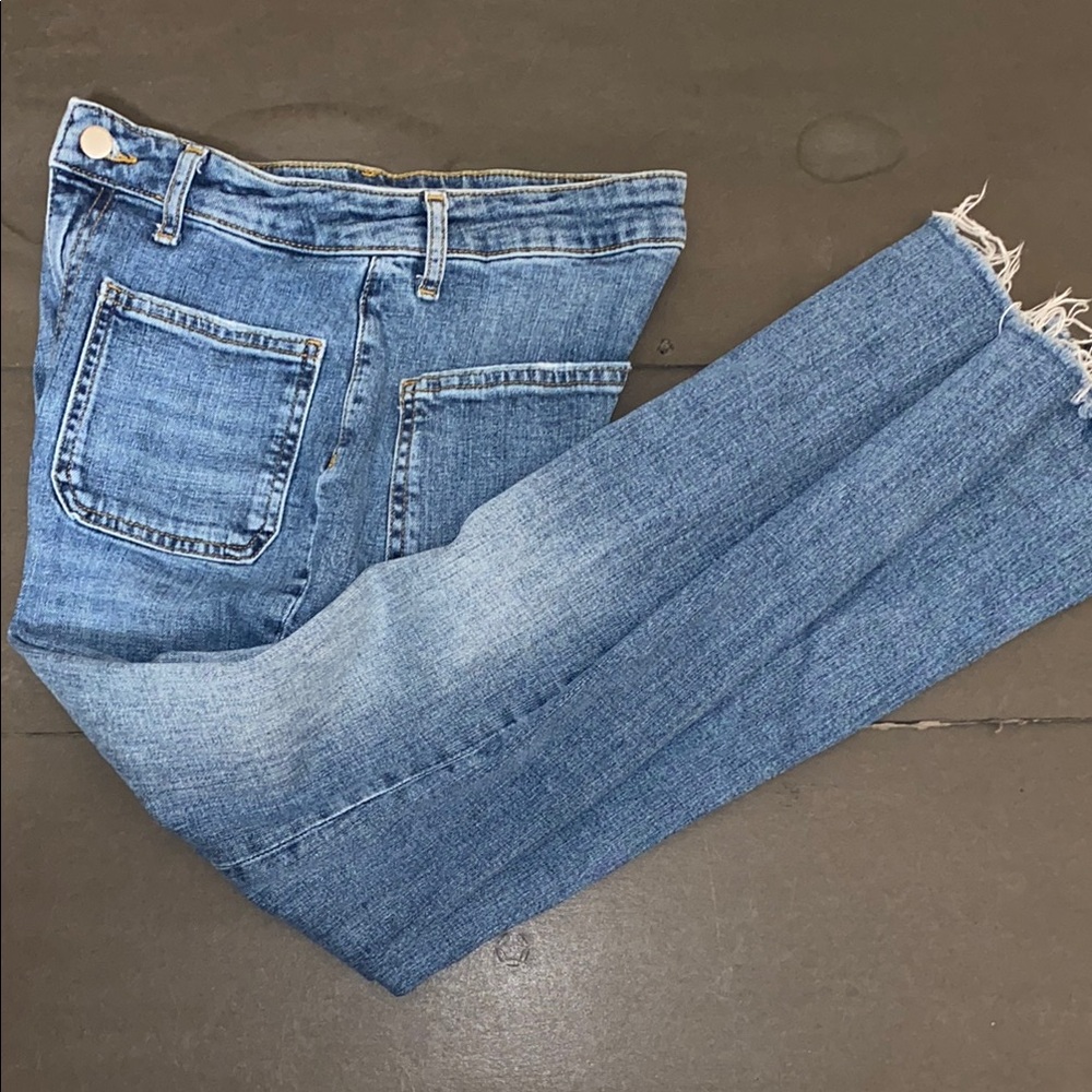 Zara Size 6 Blue High Rise Jeans with Distressed Hem